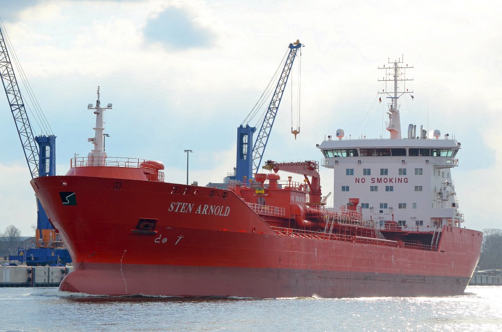 Die Sten Arnold IMO-Nummer:9371610 Flagge:Gibraltar Lnge:144.0m Breite:23.0m Baujahr:2007 Bauwerft:Jiangnan Shipyard,Shanghai China aufgenommen auf dem Nord-Ostsee-Kanal bei Rendsburg am 31.03.13