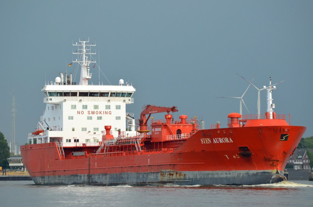 Die Sten Aurora IMO-Nummer:9318565 Flagge:Norwegen Lnge:144.0m Breite:23.0m Baujahr:2007 Bauwerft:Jiangnan Shipyard,Shanghai China bei Hamburg Teufelsbrck am 10.06.12