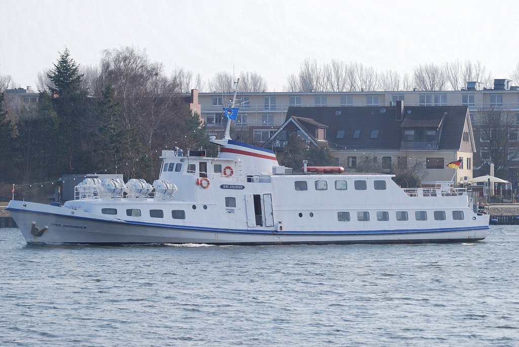 Die Sven Johannsen IMO-Nummer:7229186 Flagge:Deutschland Lnge:38.0m Breite:7.0m Baujahr:1972 im Hafen von Travemnde am 18.03.10