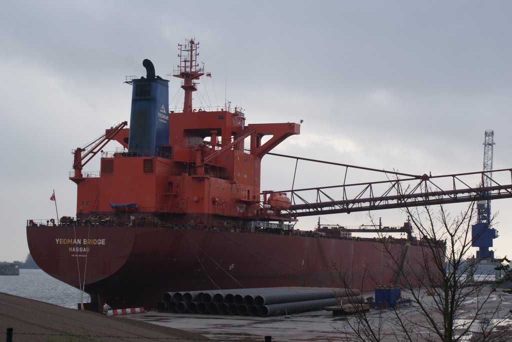 Die Yeoman Bridge am Braunschweigkai 06 November 2009, Bulker//IMO-Nummer:8912302//Flagge:Bahamas//Baujahr:1991//DWT:55.695t