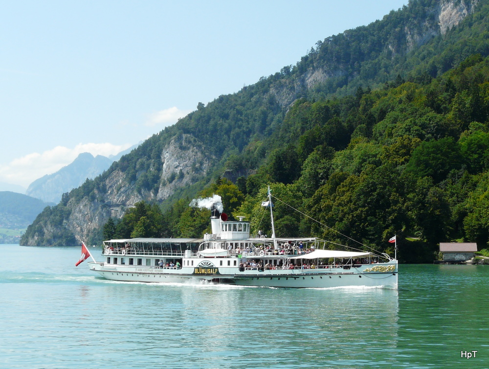 DS  BlEMLISALP  unterwegs auf dem Thunersee bei den Beatus Hlen am 07.08.2010