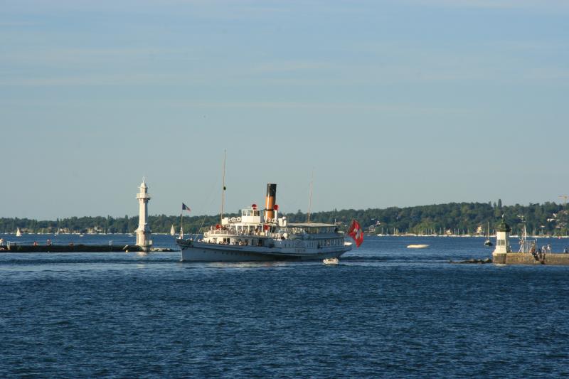 D/S  Simplon  bei der Hafeneinfahrt in Genf; 10.08.2011