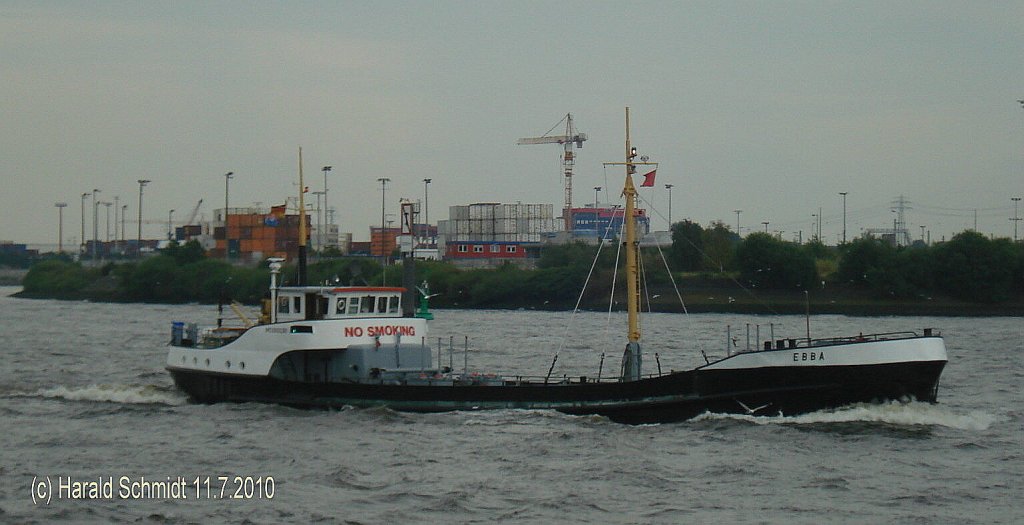 EBBA (IMO 6900290) am 11.7.2010, Hamburg, Elbe Hhe Neumhlen ex Emstank 14 / Produktentanker / La 44,96 m, B 7,09 m, Tg 2,8 m / GT 248, Tragf. 396 t / Flagge: Deutschland, Heimathafen: Cuxhaven / 1968 bei Diedrich Schiffswerft, Moormerland, Deutschland /