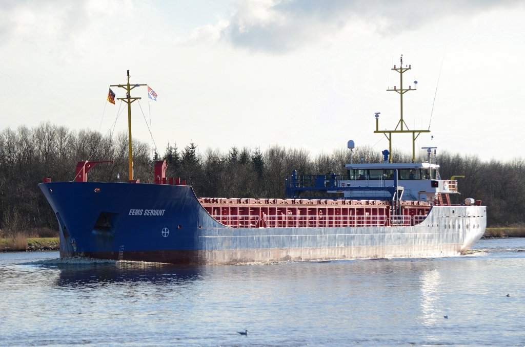 EEMS Servant IMO-Nummer:9559602 Flagge:Niederlande Lnge:87.0m Breite:11.0m Baujahr:2010 Bauwerft:189 Shipbuilding,Haiphong Vietnam am 26.02.12 aufgenommen auf dem Nord-Ostsee-Kanal bei Burg.