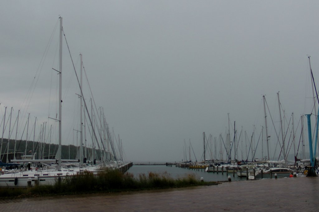 Ein Regentag (Starkregen) am 30.8.2012 gegen 11:58 Uhr lt den Hafen Lauterbach sehr verlasen aussehen.