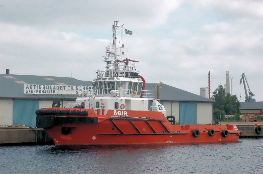 Ein Schlepper GIR AF in Halmstad/Schweden gesehen am 03.07.2011. Baujahr: 2001, Lnge:33 m, Breite: 10 m, Knoten: 6,5, Flagge Schweden, IMO Nr.: 9251963.