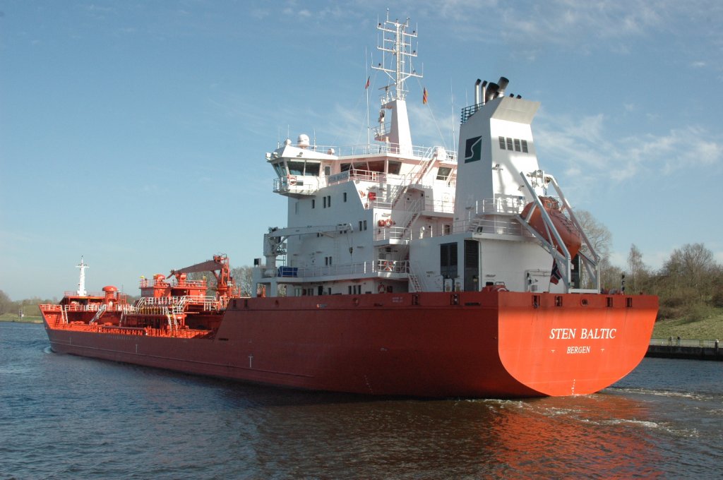 Ein Tankschiff  Sten Baltic  (IMO: 9307671) wurde auf dem NOK gesehen. Aufgenommen am11.04.2011.  Baujahr: 2005, Lnge: 144,05 m, Breite:23 m, Tiefgang: 8,90 m.