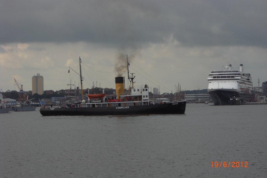 Eisbrecher  STETTIN   und  MS  ROTTERDAM  Kieler Woche 2012