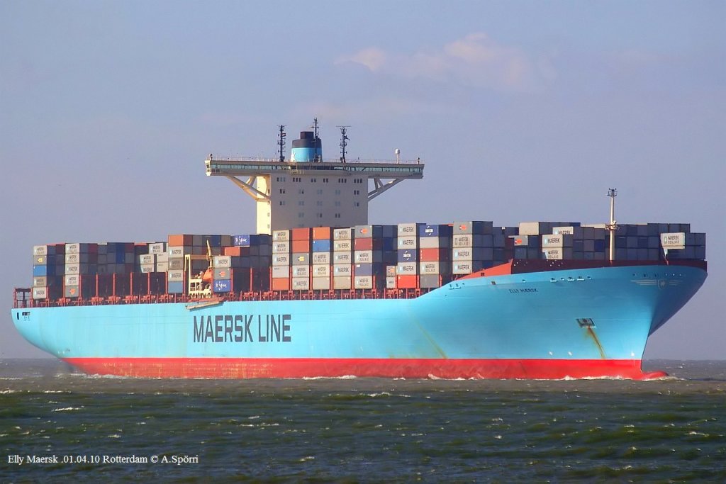 Elly Maersk am 01.04.10 in Rotterdam
