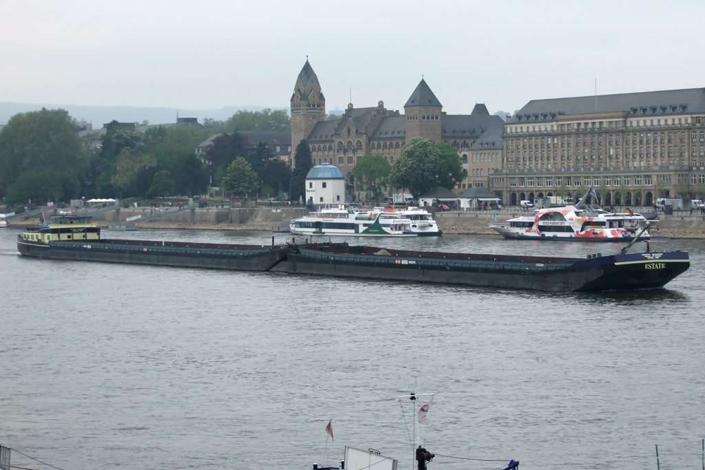  ESTATE  auf dem Rhein in Koblenz 27.4.2011