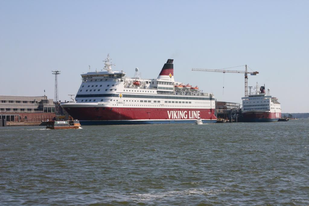 Fhrschiff Gabriella der Viking Line
im Hafen Helsinki am 9.6.2007