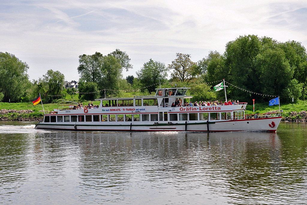 Fahrgastschiff  Grfin Lorette  auf der Mosel bei rzig - 14.05.2012