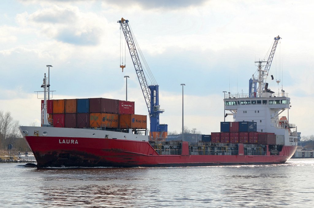 Feeder Laura IMO-Nummer:9126223 Flagge:Finnland Lnge:120.0m Breite:18.0m Baujahr:1996 Bauwerft:Sietas,Hamburg Deutschland am 31.03.13 auf dem Nord-Ostsee-Kanal Richtung Kiel fahrend. 