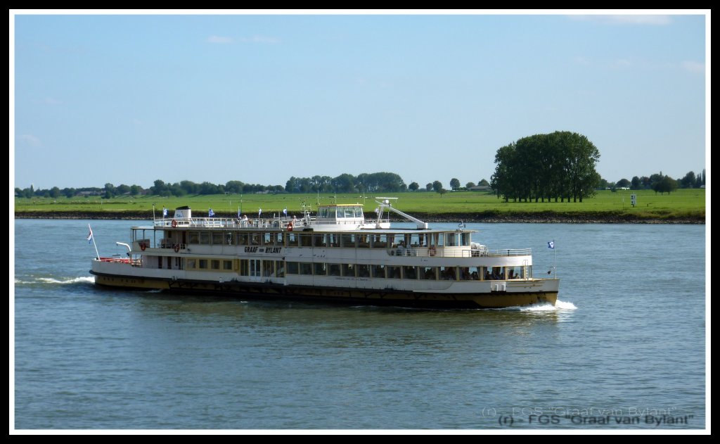 FGS  Graaf van Bylant  von Lobith/Nl, ENI 02322729, ex  Nassau  u.  Koblenz  der KD. Baujahr 1940. Hier im Sept. 2011. 