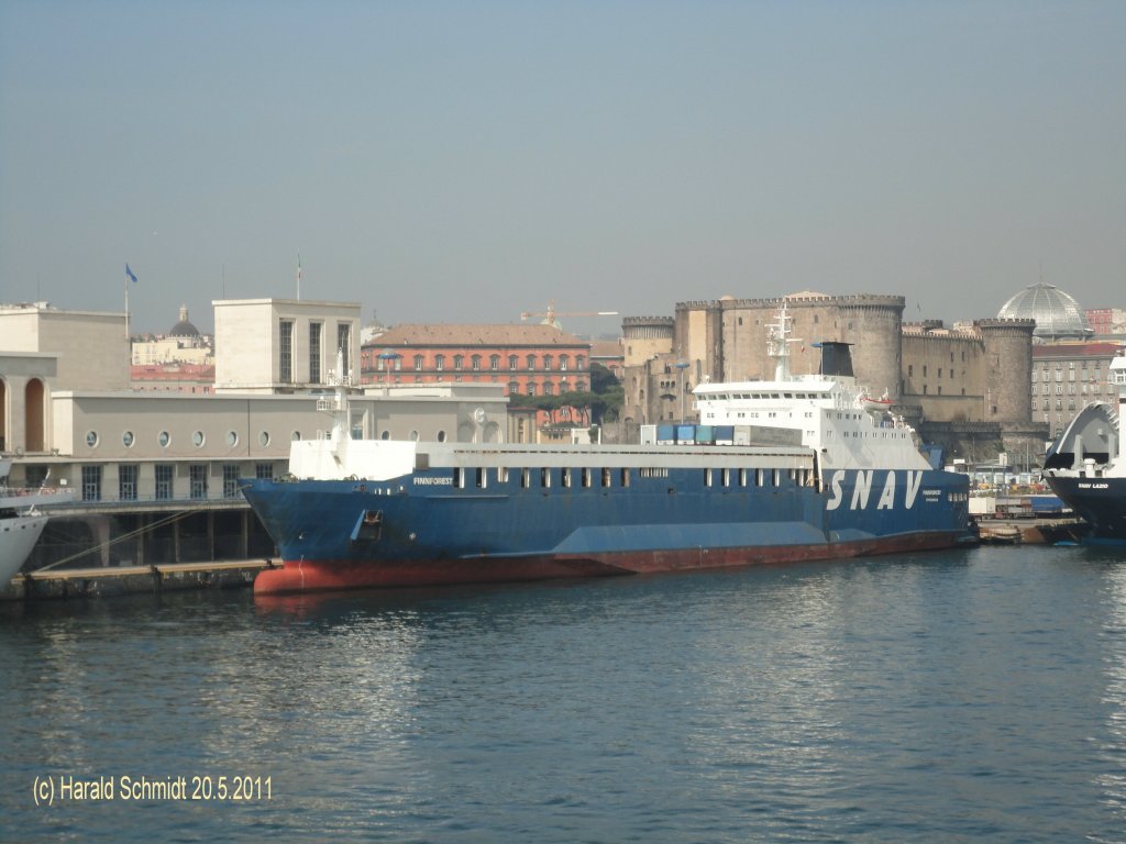 FINNFOREST (1996) IMO 7528623 am 20.5.2011 im Hafen von Neapel, Italien –
ex Stena Project (1978),  Atlantic Project (1978), Merzario Hispania ( 1981), Stena Hispania (1983), Kotka Violet (1984), Stena Hispania (1985), Stena Britannica (1986), Bore Britannica (1988) / 
RoRo Frachter / BRT 5466 / La 155,99, B 22,71m, Tg. 7,31m / 2 Pielstick 12-Zyl.-Diesel, 11.475 kw, 17 kn / 12 Pass., 1700 Stellplatzmeter / Reederei SNAV, Heimathafen Stockholm / 1978 bei Hyundai, Ulsan, Sdkorea / 
