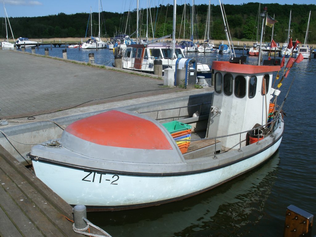 Fischkutter  ZIT-2  lag,am 23.Mai 2013,im Hafen von Ralswiek.