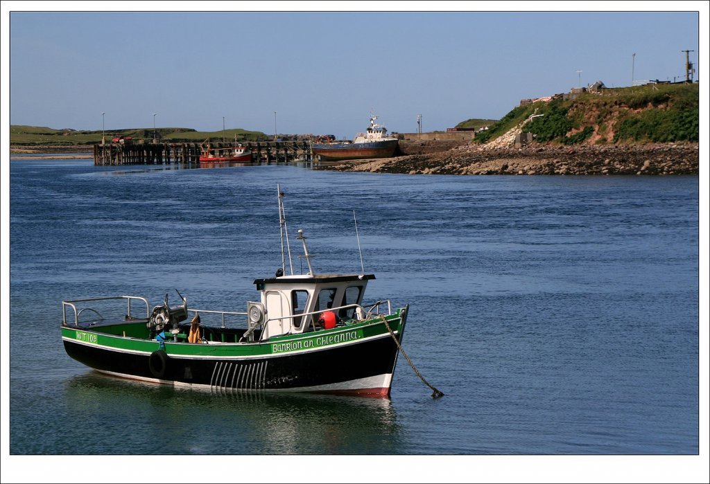 Fishing boat  Banron an Gheanna  WT 109 - Fischerboot im Hafen von Gob na hAirde - Gubnahardia Harbour, County Mayo Irland