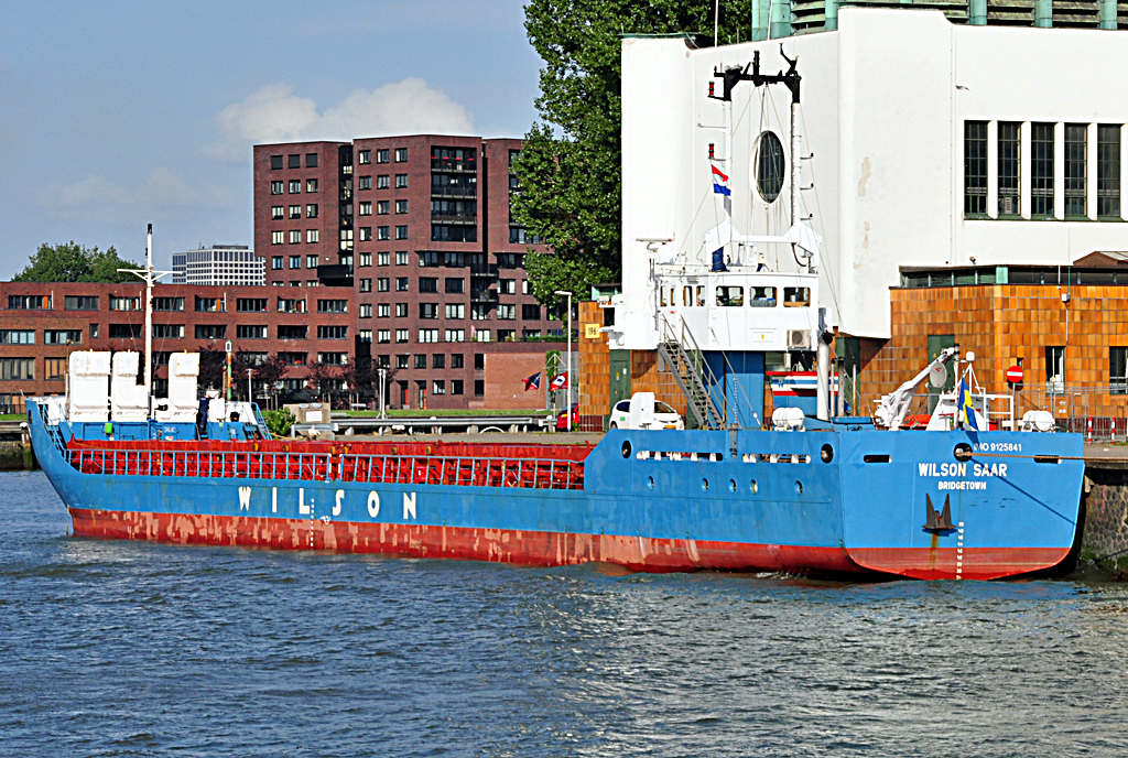 Frachter  Wilson Saar , Baujahr 1996, im Hafen von Rotterdam - 15.09.2012