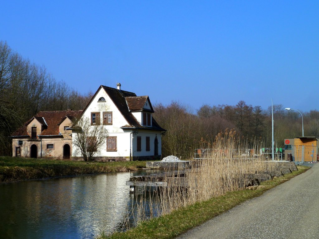 Frankreich, Elsass-Lothringen, Saarkanal (vormals Saar-Kohle-Kanal), Schleuse 10, 05.03.2011