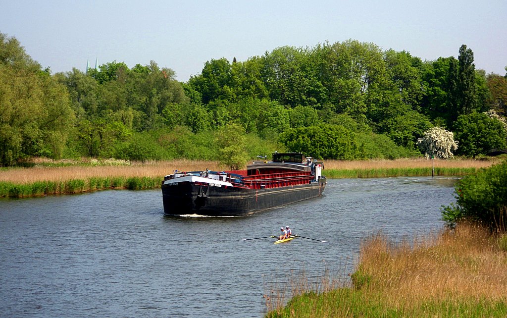 GMS RUPENHORN ENI 04014470, Lbeck Kanaltrave mit Kurs Bssauer Schleuse...
Aufgenommen: 21.5.2012