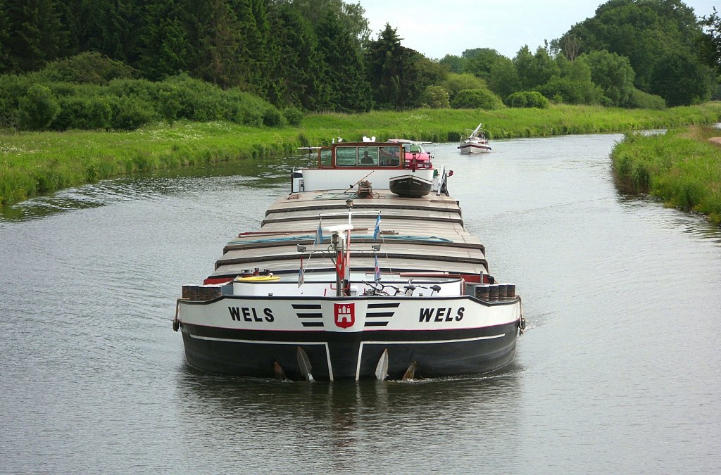 GMS WELS ENI 02313778, MMSI 211573560, kommt von der ELK-Schleuse Behlendorf...
Aufgenommen: 17.6.2012