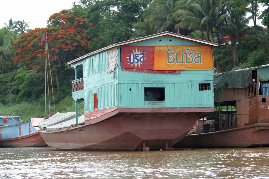 Hausboot auf dem Mekong bei Luang Prabang am 20.Mai 2007.