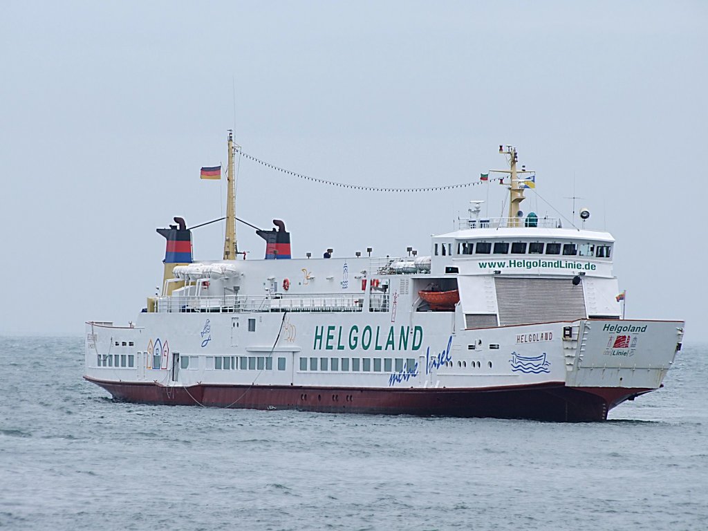  Helgoland  IMO-7217004;L=74;B=12mtr. liegt vor gleichnamiger Insel auf Reede;090827