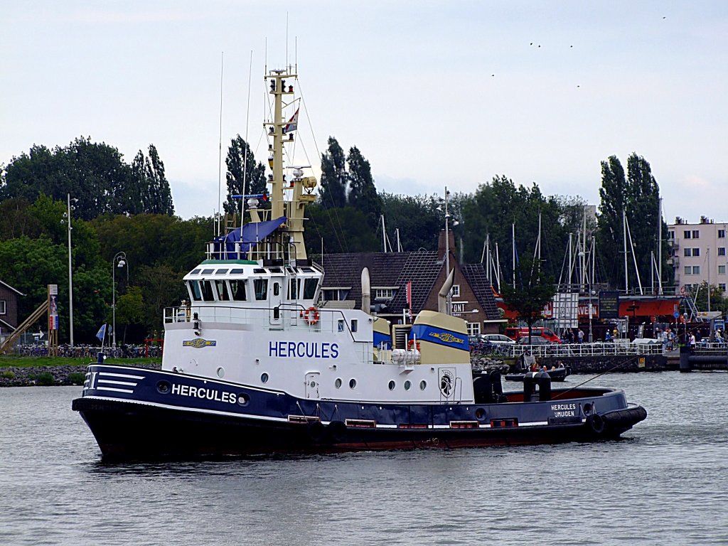 HERCULES(IMO:7612620; L=30; B=9mtr; Baujahr1977) im Hafen von Amsterdam; 110904