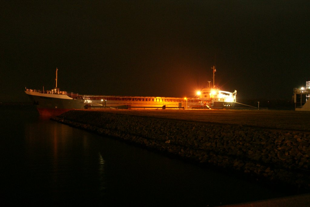 Im Nordhafen // Meridian //IMO-Nummer:7002605//Baujahr:1969// Flagge: Germany //Typ:Frachtschiff  