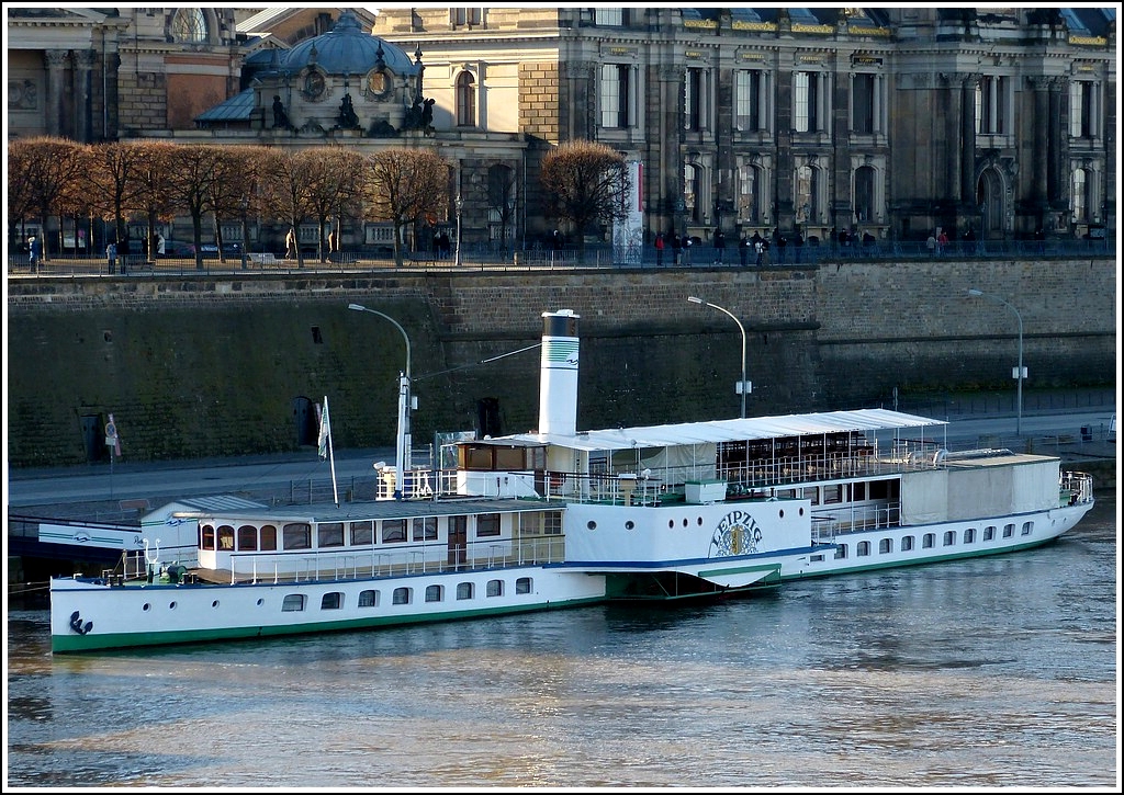 In Dresden hatte am 28.12.2012 das Fahrgastschiff  Leipzig  angelegt.