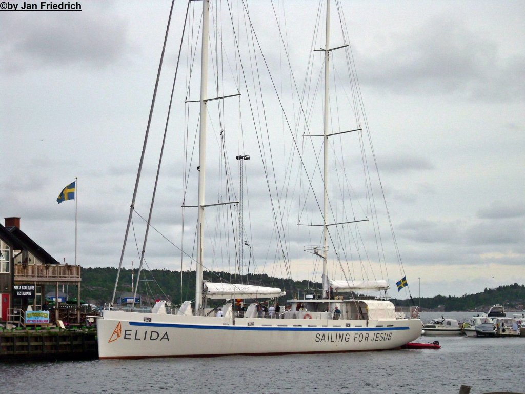 In Schweden als Kirchenschiff.
Aufgenommen im Juli 2009...
Selgelschiff ELIDA