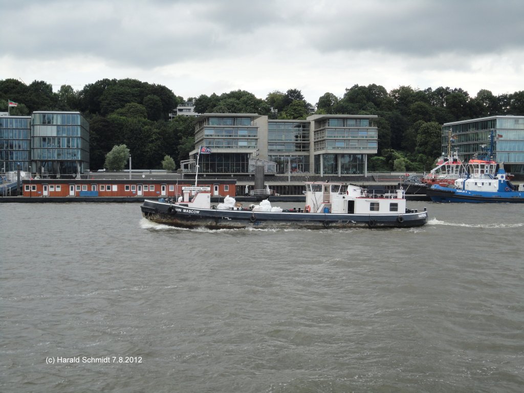 JOHN MASCOW am 7.8.2012, Hamburg, Elbe Hhe Schlepperponton Neumhlen /
Entlerboot / La 30 m, B 6,5 m, Tg 1,9 m /
