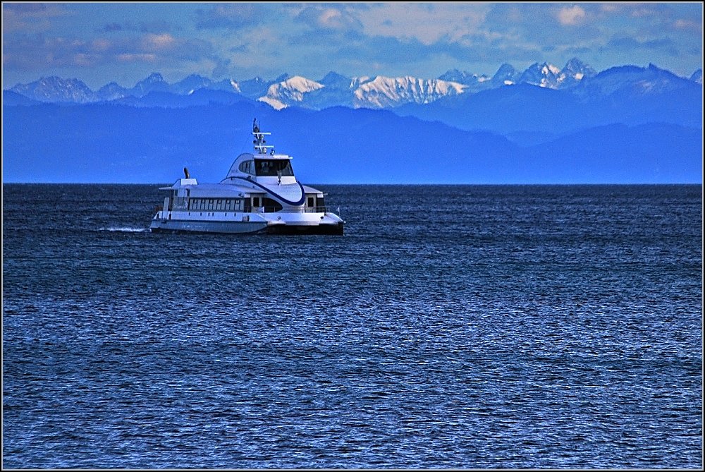 Katamaran Constanze im Anflug auf Konstanz bei strmischem Wetter. (November 2009)