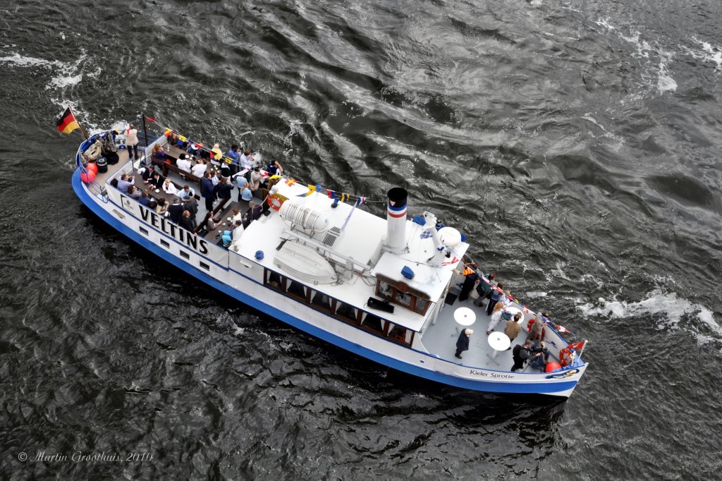 Kieler Sprotte, Fahrgast und Museumsschiff, am 26.06.2010 auf der Kieler Woche.Baujahr 1905 /L:21,7m/B:4,8m/D:1,8m/1 Diesel 150 PS / 10kn / 50 Fahrgste / Flagge Deutschland