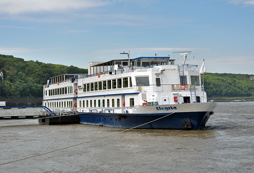 Kreuzfahrtschiff  Alegria  (Niederlande), L 88,9 m, B 11,57 m, Baujahr 1985 in Remagen - 27.05.2013