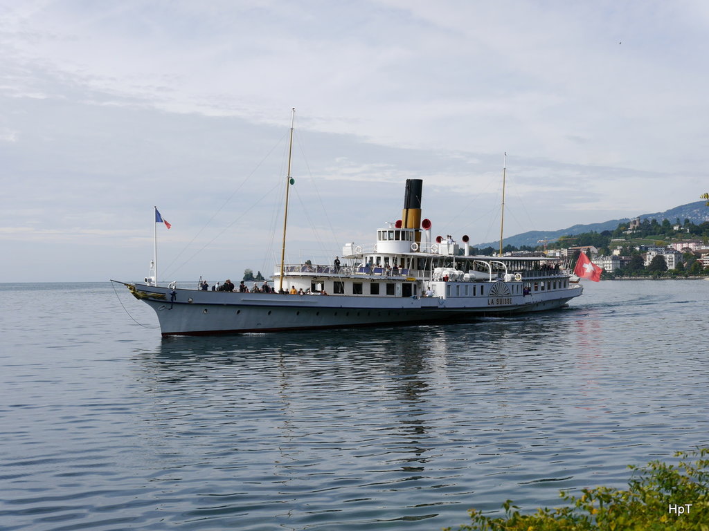 Lac Leman - Dampfschiff La Swisse unterwegs vor Montreux am 25.09.2017