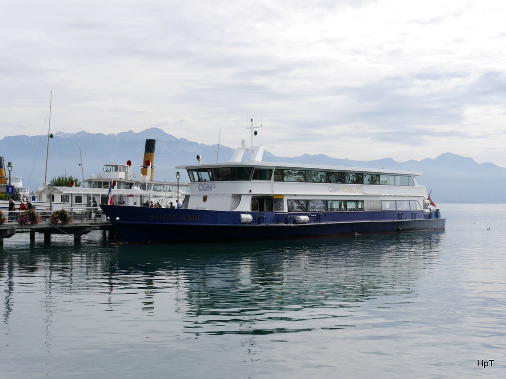 Lac Leman - Ville-de-Geneve im Hafen von Lausanne-Ouchy am 25.09.2017