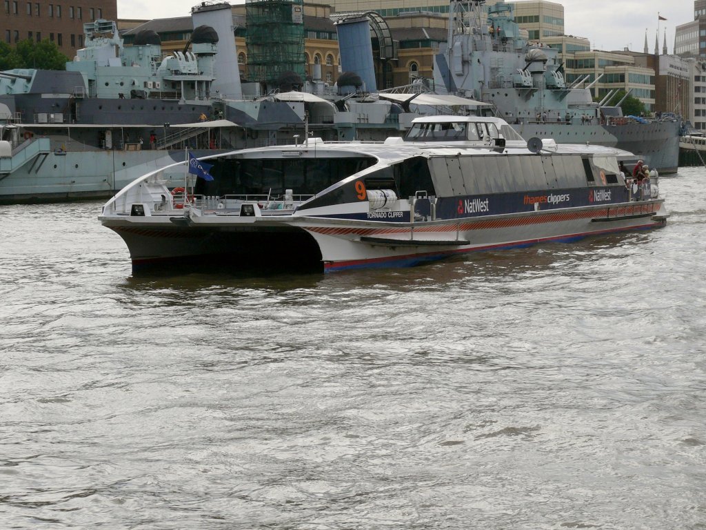 London am 16.07.2009, Themse, 'Tornado Clipper', Liniendienst der NatWest