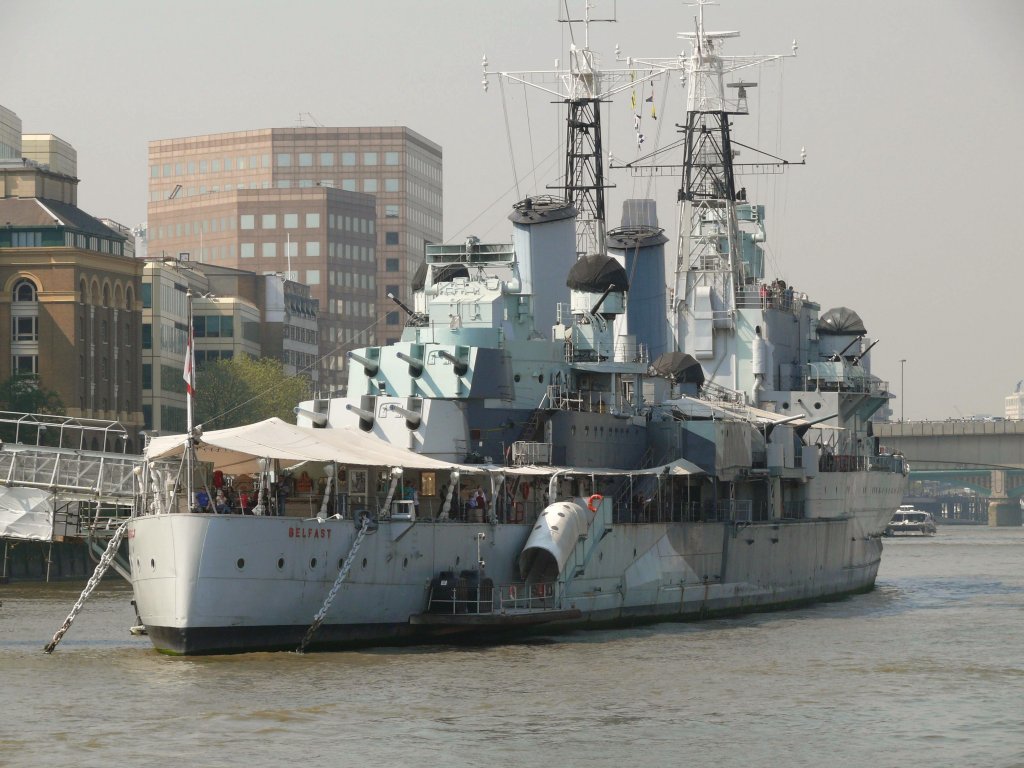 London am 21.04.2011, Themse, HMS Belfast, Museumsschiff