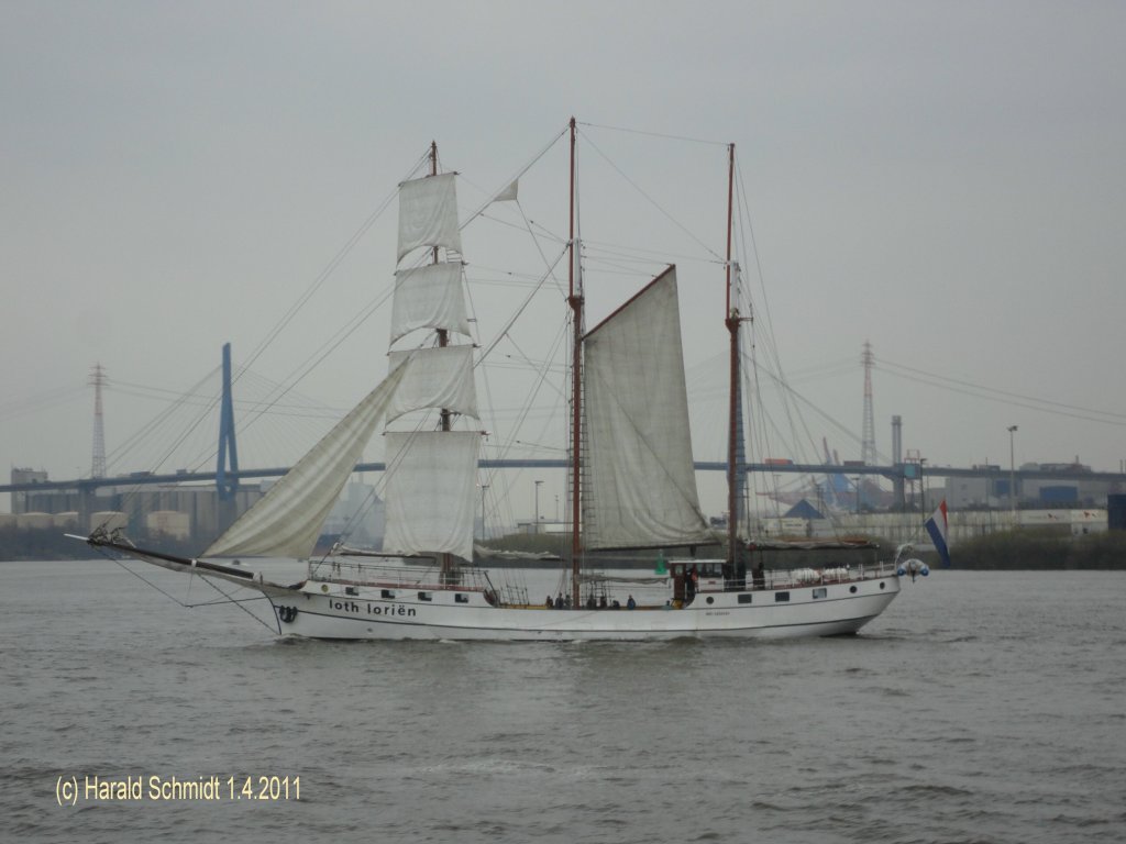 LOTH LORIEN  (IMO 5254151) am 1.4.2011 auf der Elbe, einlaufend Hamburg /
Barkentine, 3-Mast- Gaffeltopschoner / L 48,0m, B 6,0m, Tg. 3,2m / Segelflche 500 m / 320 PS / 1907 bei Knallern & Karstens,  Bergen, Norwegen als Herings-Logger. 1989 bis 1992 Umbau zum Zweimast-Logger / im Winter 2001/2002 Umbau zum 3-Mast- Gaffeltopschoner. / Heimathafen: Amsterdam 

