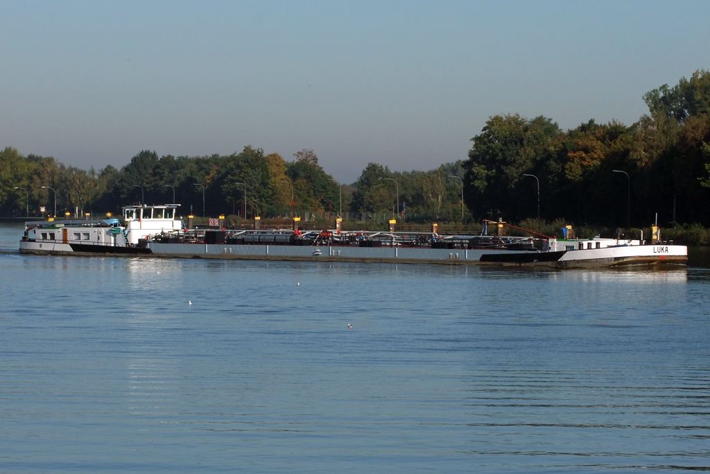  LUKA  aus dem Wesel-Datteln-Kanal kommend abbiegend in den Dortmund-Ems-Kanal 9.10.2010