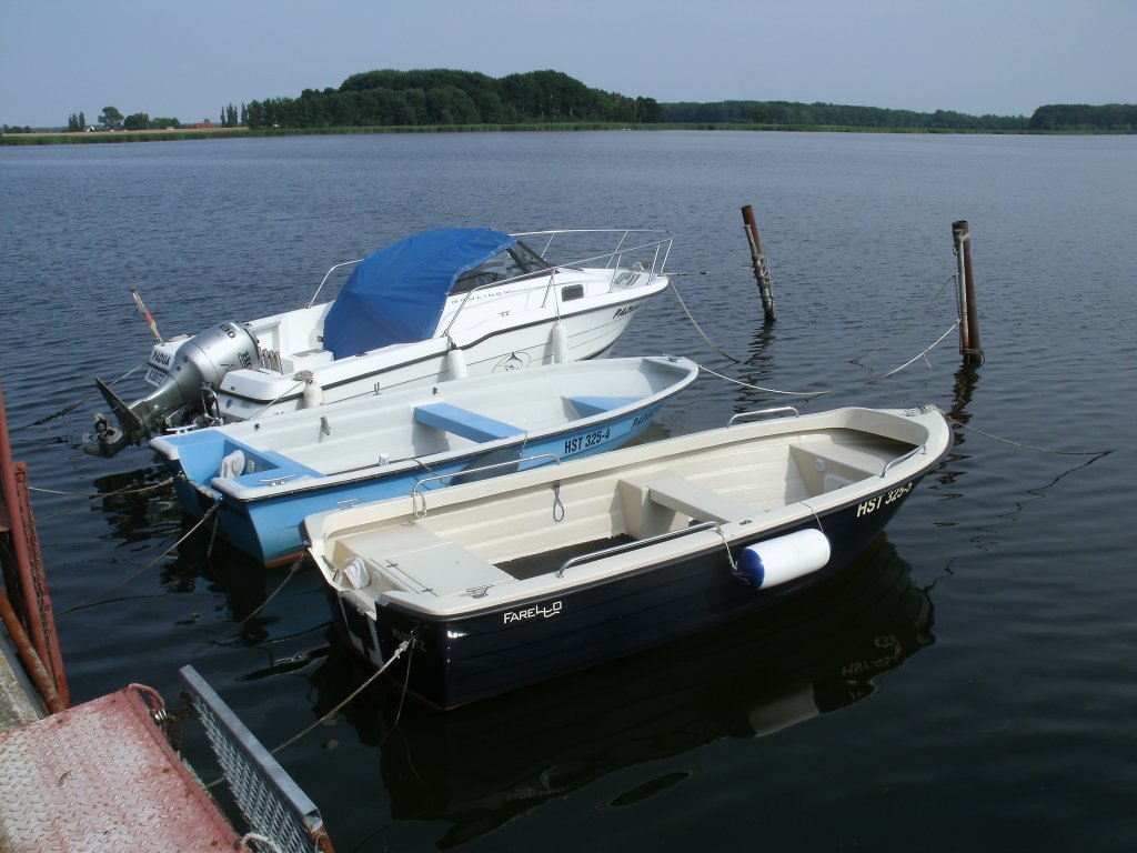 Motorboote in Klein Kubitz(Rgen) am 26.Juli 2013.