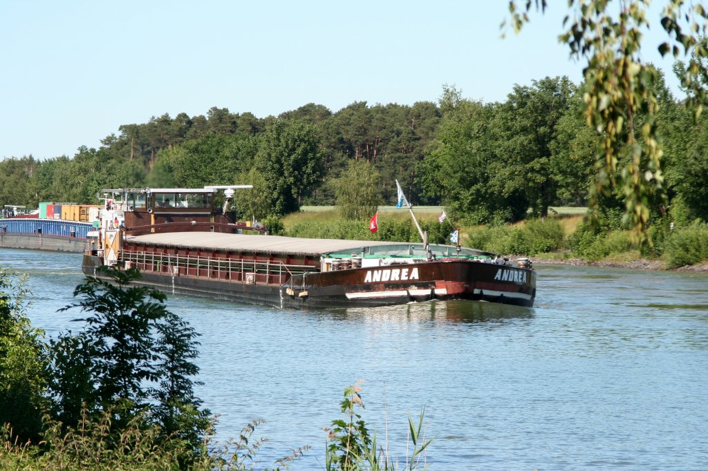 MS Andrea , 04400390 , 80,5 x 8,22 , am 04.06.2011 im ESK bei Wollerstorf mit Fahrtrichtung MLK.