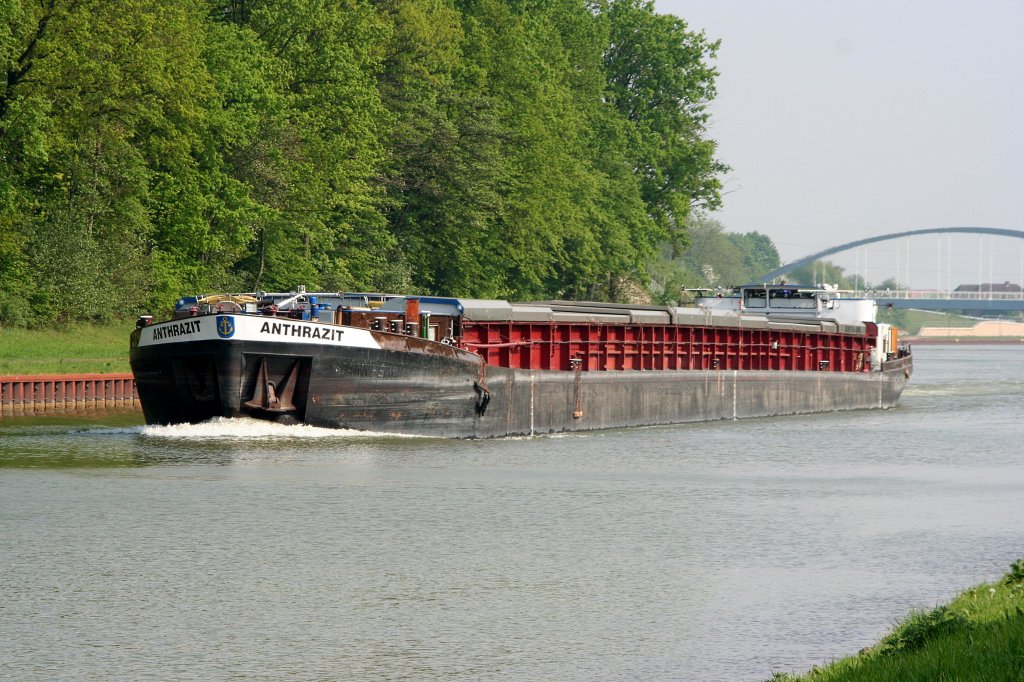 MS Anthrazit , 04004990 , am 28.04.2011 im DEK bei Riesenbeck mit Fahrtrichtung Schleuse Bevergern / MLK.