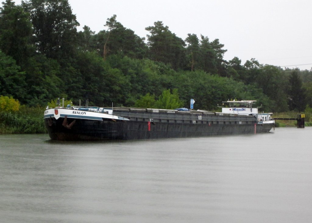 MS Avalon , 02315025 , 86 x 9 , am 04.10.2012 im EHK vor der Schleuse Wusterwitz auf Talfahrt.