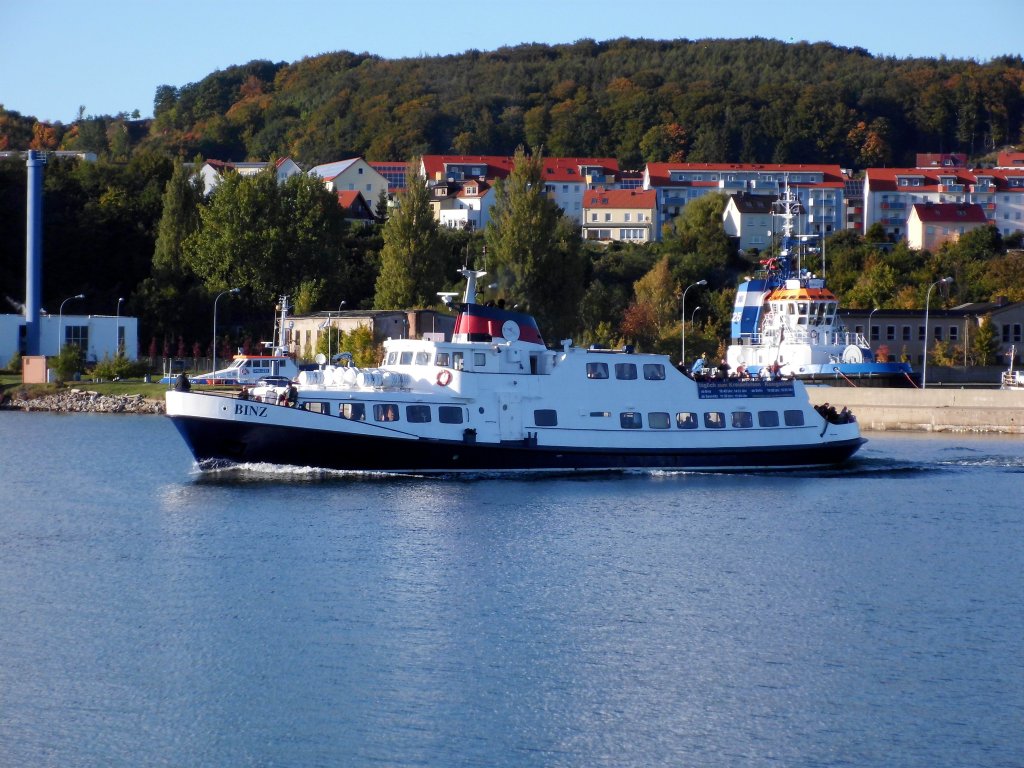 MS Binz am 11.10.12 auslaufend Stadthafen Sassnitz.