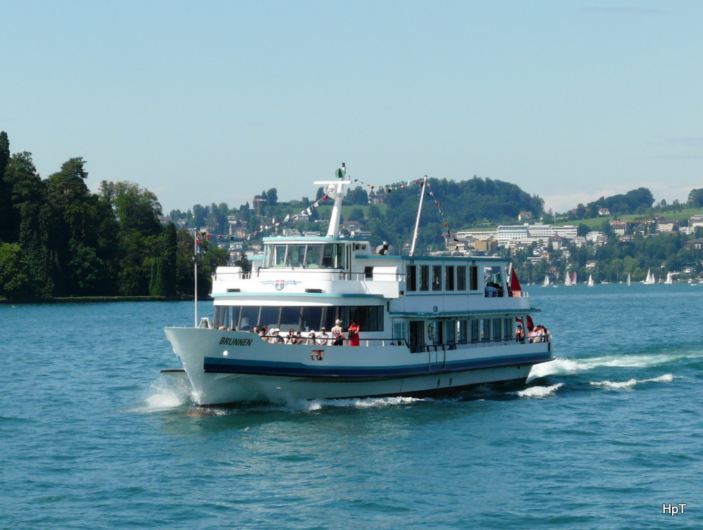 MS BRUNNEN unterwegs auf der Vierwaldstttersee am 01.08.2010