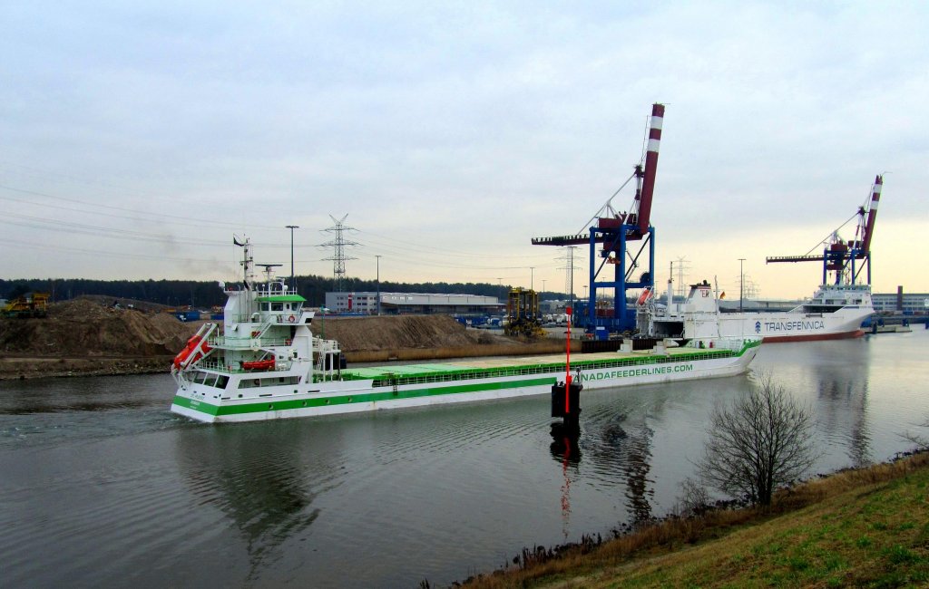 MS CFL PRUDENCE IMO 9398046 passiert den Seelandkai in Lbeck-Herrenwyk Richtung Travemnde. Aufgenommen: 18.1.2012