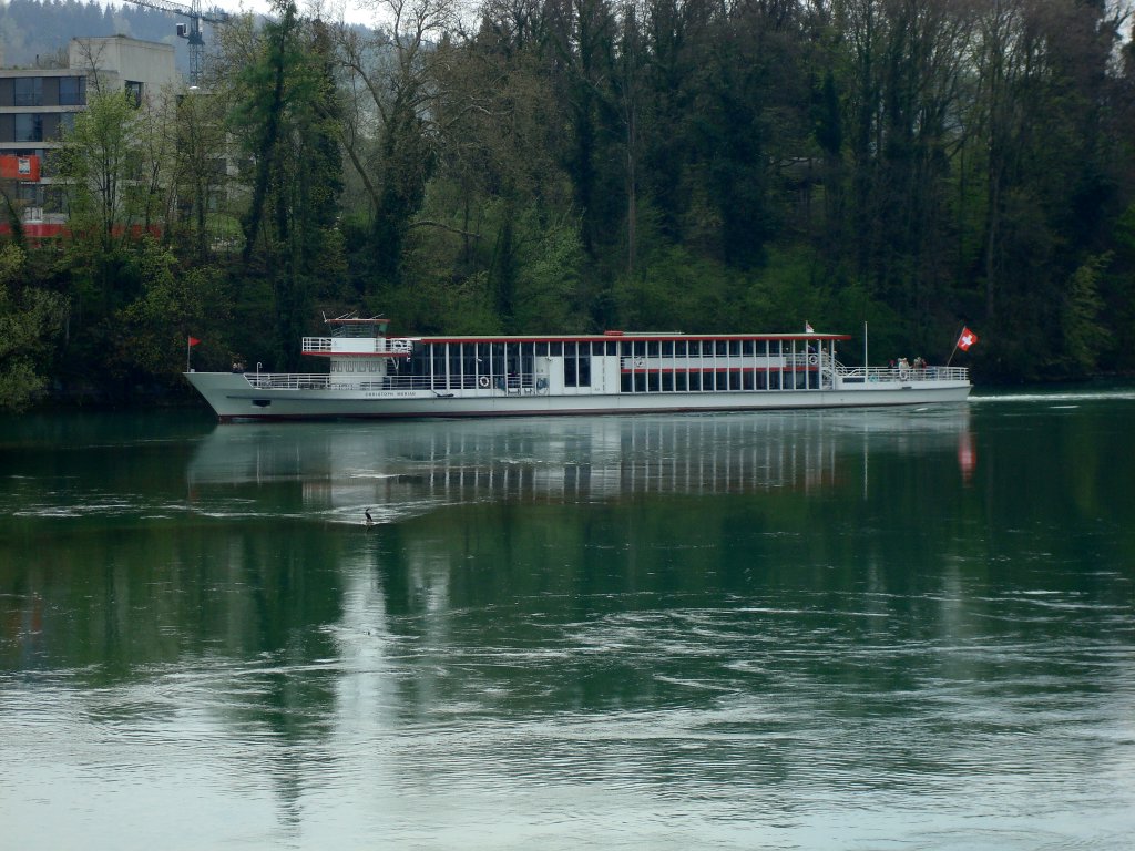 MS  Christoph Merian , 
das Flaggschiff der Basler Personenschifffahrt,
Bj.1992, L66m, B9,50m, Tiefgang 1,40m, 2x400PS, 500 Pltze,
hier auf dem Rhein bei Rheinfelden,
April 2010 