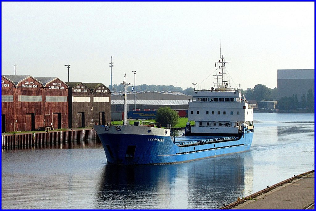 MS CLEOPATRA IMO 8022872, kommt von Finnland mit einer Ladung Hafer traveaufwrts...    Aufgenommen: 30.07.2012